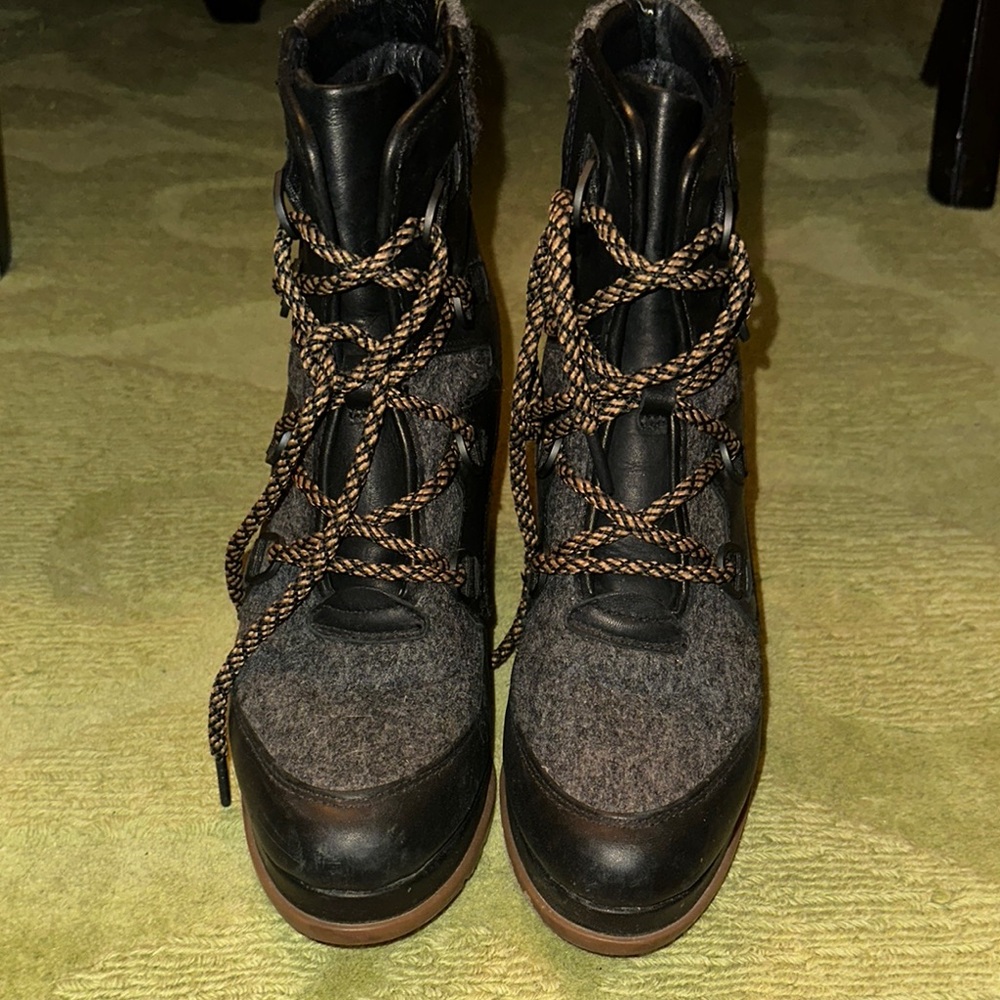 Sorel Blake Heeled Boots - Picture 3 of 7
